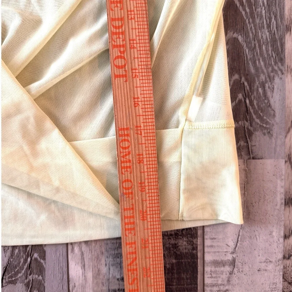 New CALIA Mesh Front Twist Top Medium Yellow Cropped Tee Sheer Activewear Layer - Picture 9 of 9